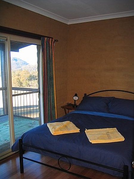 2 x master bedrooms 2 x master bedrooms